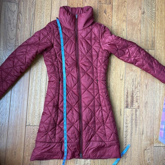 Patagonia Women's Low Sky Dark Red Long Jacket Size XS - Picture 5 of 7